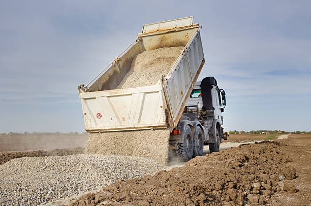 Why Hiring Local Gravel Suppliers in Los Angeles Matters for Your Construction Project